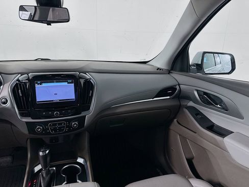Used 2019 Chevrolet Traverse LT w/ LT Premium Package AWD/4WD image 24