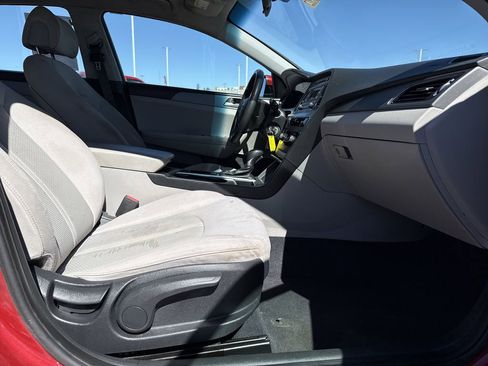 Used 2017 Hyundai Sonata SE image 12