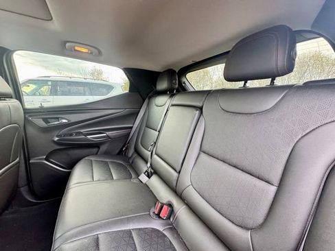 Used 2023 Chevrolet Bolt EUV Premier w/ Sun & Sound Package FWD image 18