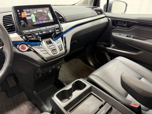 Used 2024 Honda Odyssey Touring image 12