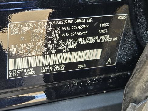Used 2025 Toyota RAV4 XLE FWD image 32