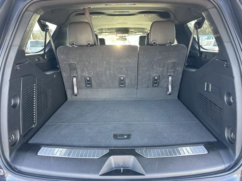 Certified 2025 Chevrolet Suburban Z71 image 5