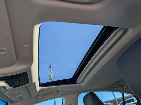 Used 2019 Lexus ES 350 350 w/ Premium Package image 16