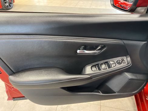 Used 2025 Nissan Sentra SV image 17