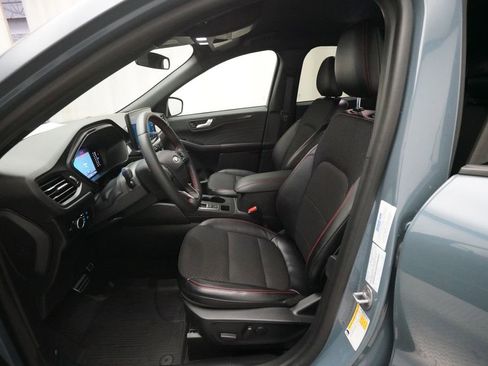 Used 2024 Ford Escape ST-Line w/ Tech Pack #1 AWD/4WD image 7