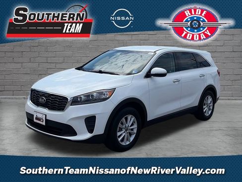 Used 2020 Kia Sorento L FWD image 1