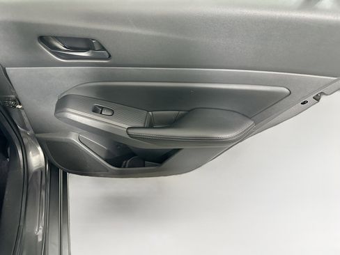 Used 2025 Nissan Altima 2.5 SV image 27