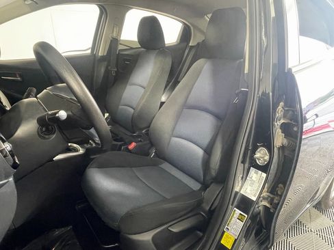 Used 2017 Toyota Yaris iA image 19