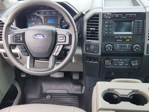 Used 2022 Ford F250 XL w/ Power Equipment Group image 27