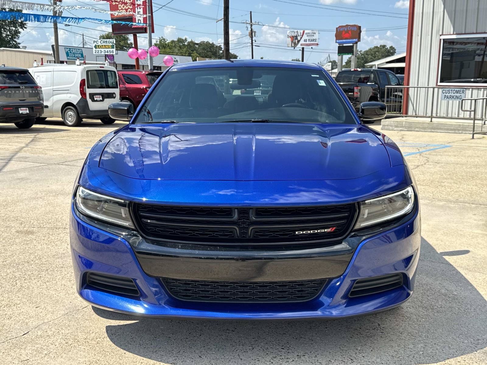 Used 2022 Dodge Charger SXT w/ Blacktop Package RWD image 2