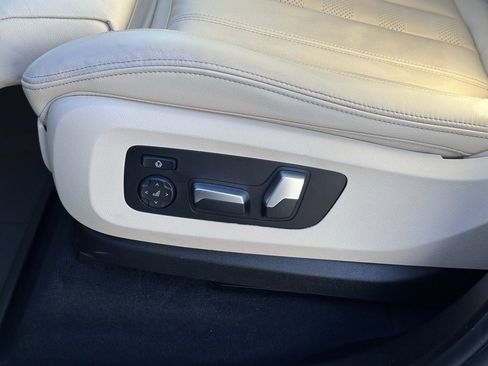 Used 2021 BMW X5 xDrive45e w/ Premium Package image 16