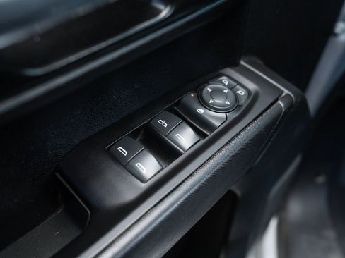 Used 2022 Chevrolet Silverado 1500 Custom RWD image 31