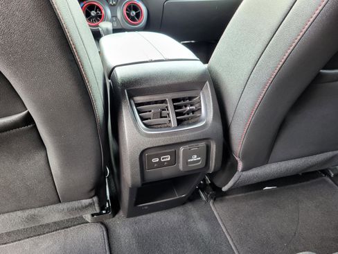 Used 2025 Chevrolet Blazer RS FWD image 15