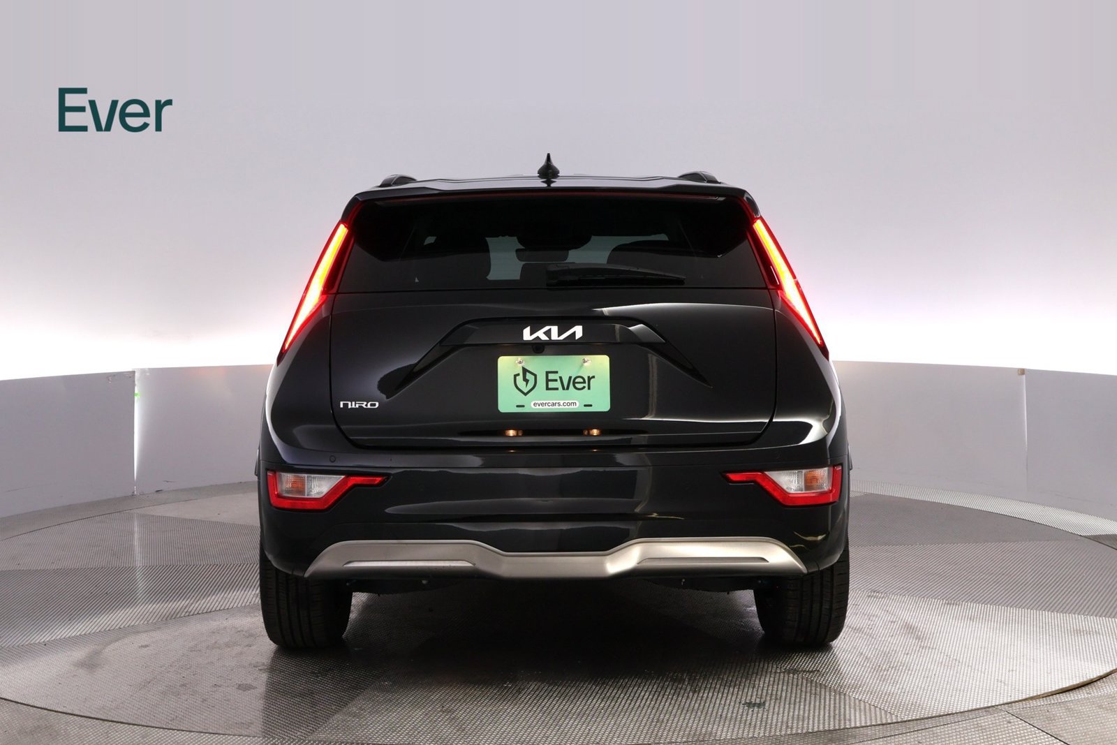 Used 2025 Kia Niro Wind w/ Wind Preserve Package FWD image 15