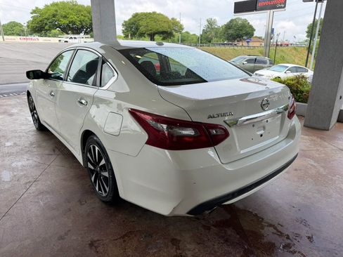Used 2018 Nissan Altima 2.5 SV FWD image 4
