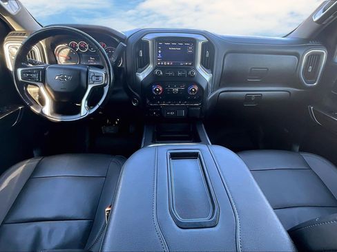 Used 2021 Chevrolet Silverado 1500 LT Trail Boss w/ Convenience Package II AWD/4WD image 8