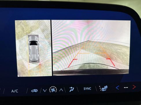 Certified 2024 Chevrolet Traverse LT image 15