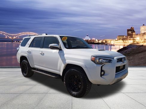 Used 2021 Toyota 4Runner TRD Off-Road Premium image 4
