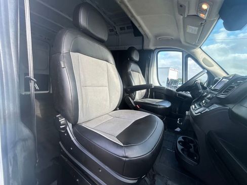 Used 2023 RAM ProMaster 2500 image 27