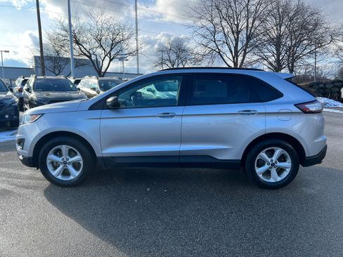 Used 2018 Ford Edge SE image 4