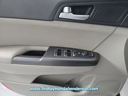 Used 2022 Kia Sportage Nightfall Edition image 16