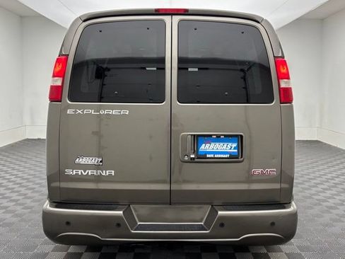 Used 2019 GMC Savana 2500 w/ Enhanced Convenience Package RWD image 9