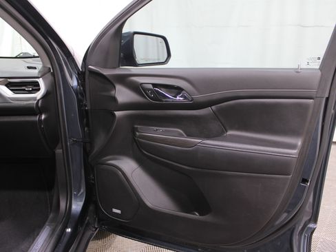 Used 2019 GMC Acadia SLT image 35