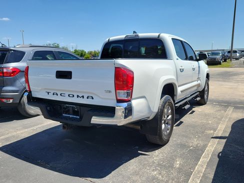 Used 2017 Toyota Tacoma SR5 image 5