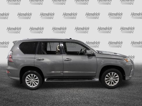 Used 2014 Lexus GX 460 image 10