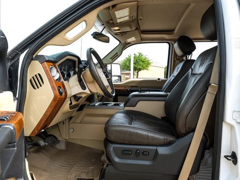Used 2016 Ford F450 King Ranch w/ FX4 Off Road Package AWD/4WD image 3