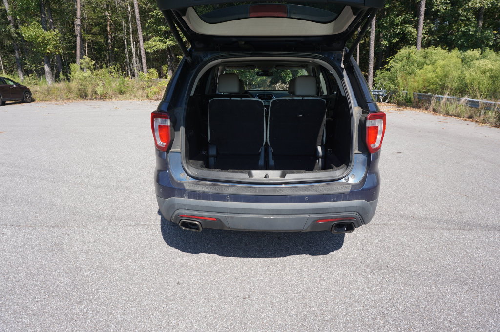 Used 2017 Ford Explorer Platinum AWD/4WD image 18