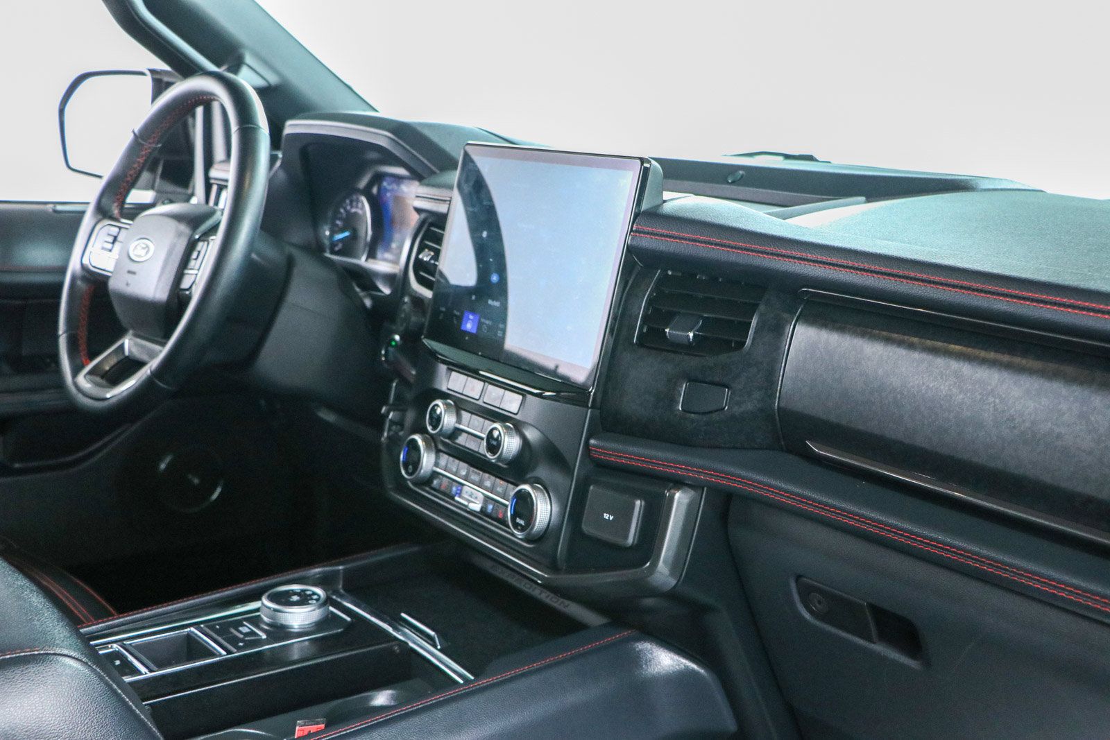 Used 2023 Ford Expedition Limited RWD image 28
