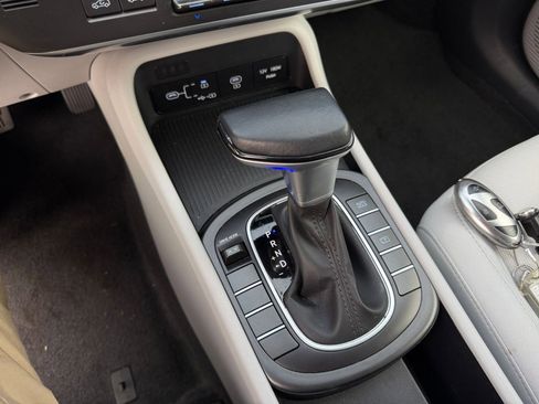 Used 2025 Hyundai Kona SEL image 40