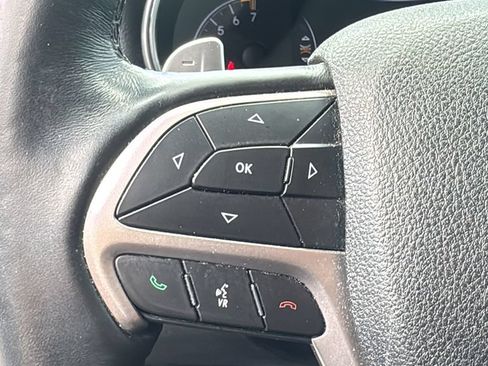 Used 2017 Jeep Grand Cherokee Altitude AWD/4WD image 17