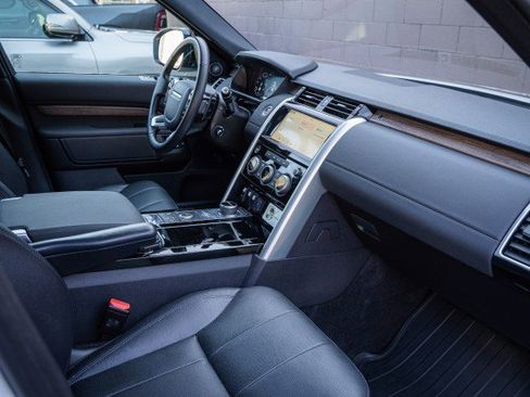 Used 2020 Land Rover Discovery HSE image 97