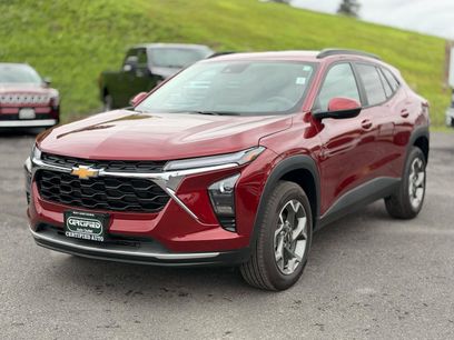 Used 2025 Chevrolet Trax LT