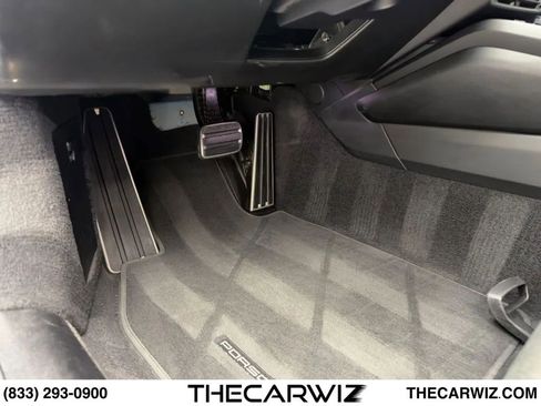 Used 2022 Porsche 911 GT3 RWD image 40