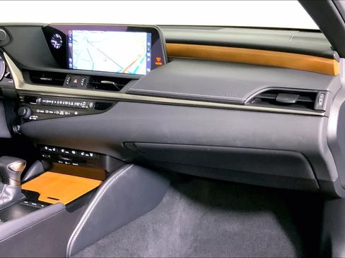 Used 2019 Lexus ES 350 w/ Accessory Package 2 FWD image 19
