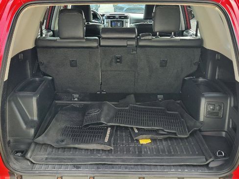 Used 2018 Toyota 4Runner SR5 image 28