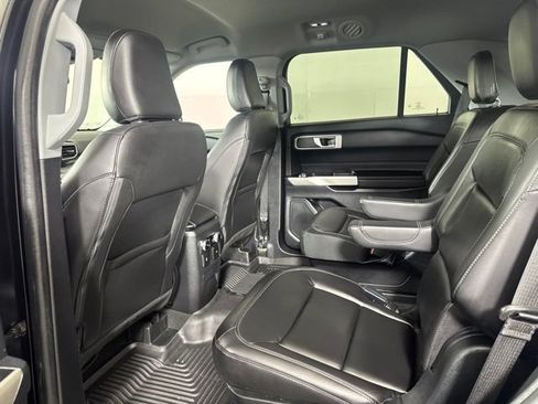 Certified 2022 Ford Explorer XLT w/ Equipment Group 202A AWD/4WD image 12
