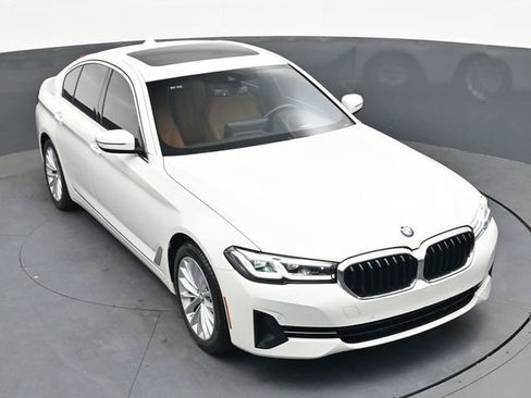 Used 2023 BMW 530i w/ Premium Package image 28