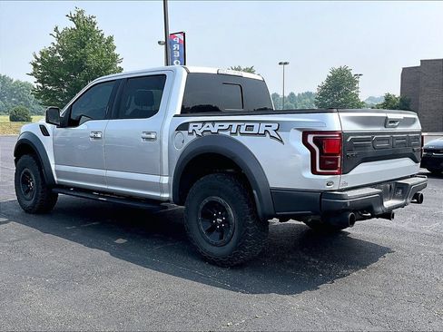 Used 2017 Ford F150 Raptor w/ Equipment Group 802A Luxury AWD/4WD image 3