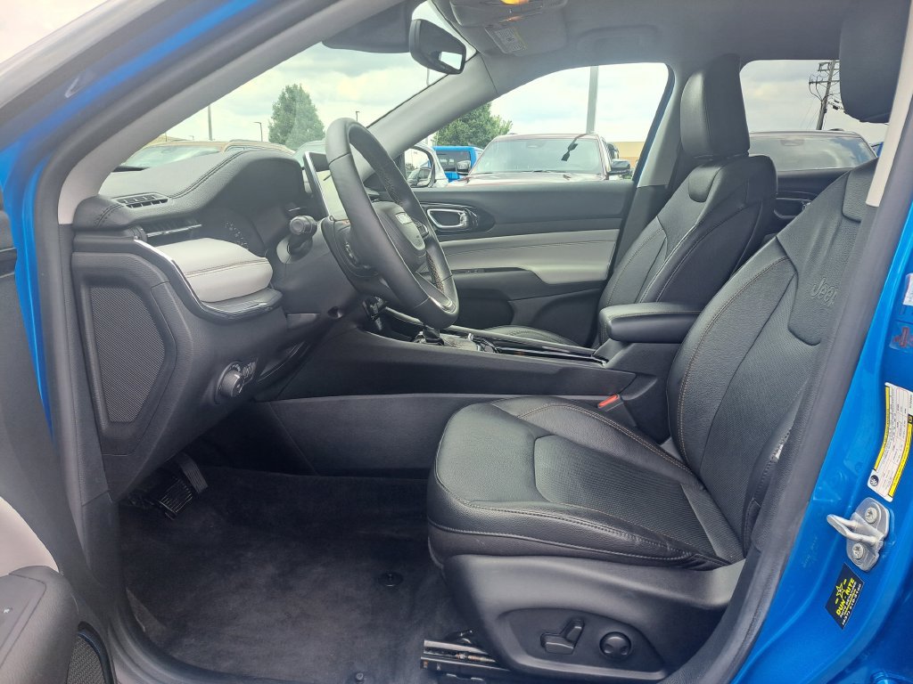 Certified 2022 Jeep Compass Limited AWD/4WD image 11