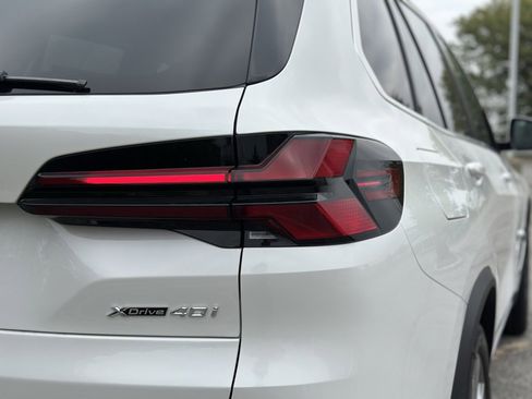 New 2026 BMW X5 xDrive40i w/ Premium Package image 11