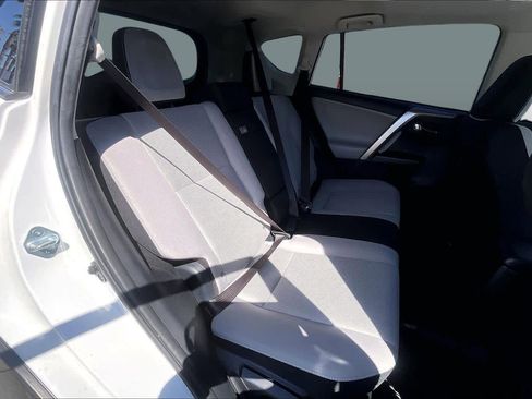 Certified 2017 Toyota RAV4 XLE w/ Carpet Mat Package image 19