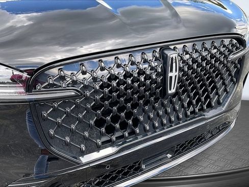 Used 2026 Lincoln Aviator AWD w/ Jet Appearance Package image 31