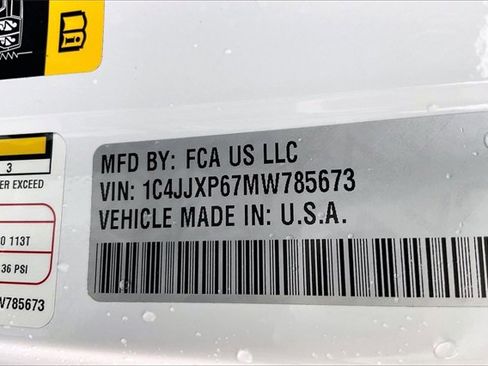 Used 2021 Jeep Wrangler Unlimited Sahara w/ Cold Weather Group image 32