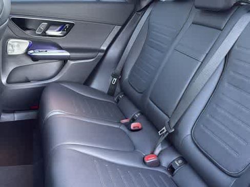Certified 2026 Mercedes-Benz GLC 300 4MATIC image 31