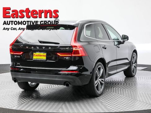 Used 2019 Volvo XC60 T5 Momentum w/ Multimedia Package image 5