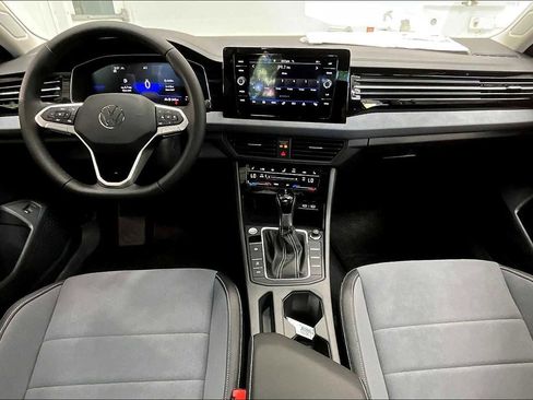 New 2025 Volkswagen Jetta SE image 7